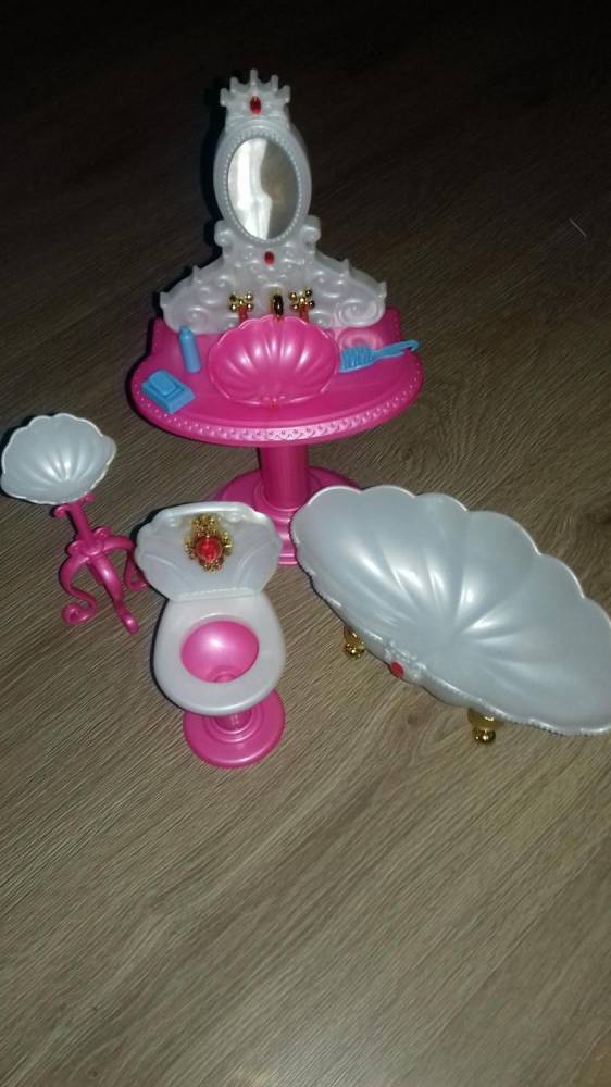 ox_sprzedam-mebelki-dla-barbie