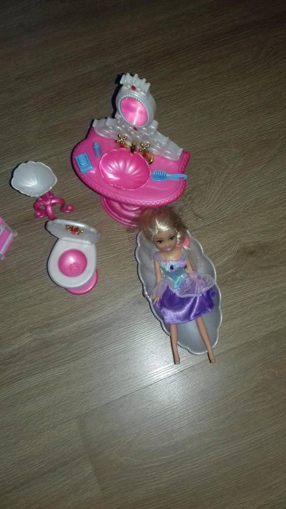 ox_sprzedam-mebelki-dla-barbie