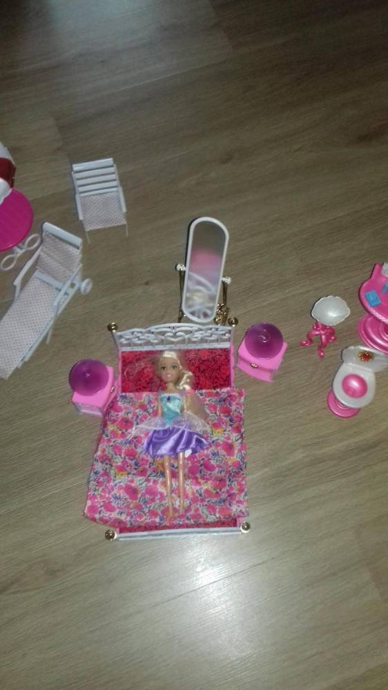 ox_sprzedam-mebelki-dla-barbie