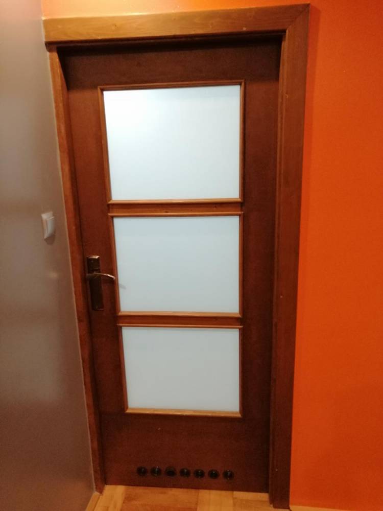 ox_5-kompletnych-skrzydel-drzwi-80-cm-klamki-szyby-mrozone