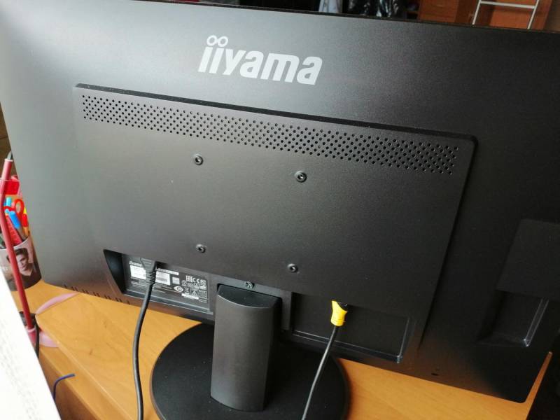 ox_monitor-iiyama-27cali-gwarancja
