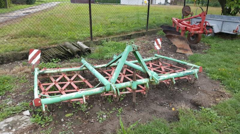 ox_sprzedam-zestaw-maszyn-rolniczych-glebogryzarkaorkanplug