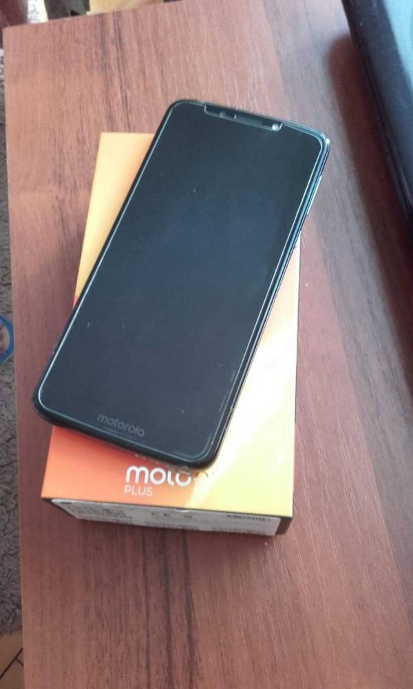 ox_motorola-e5-plus-6-cali-smartfon-jnowystan-idealnyod-kobiety
