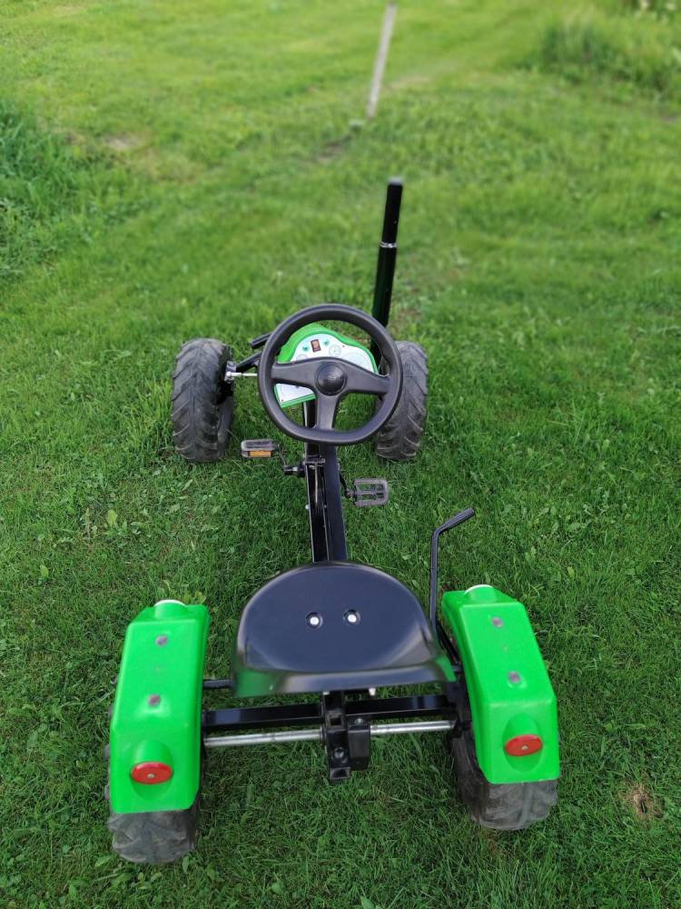 ox_gokart-na-pedaly-dino-cars
