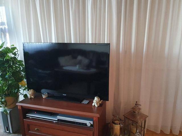 ox_telewizor-lcd-50-cali-panasonic