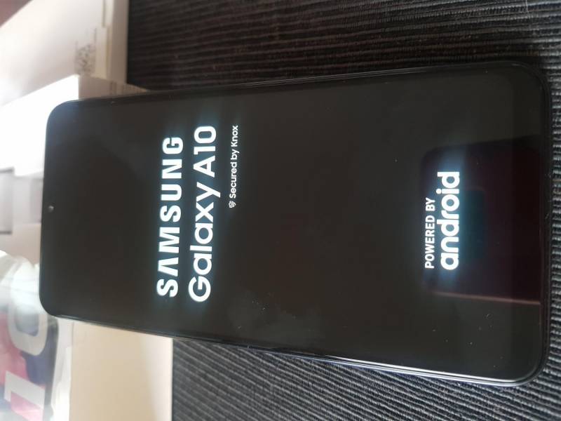 ox_sprzedam-samsung-a10-nowy