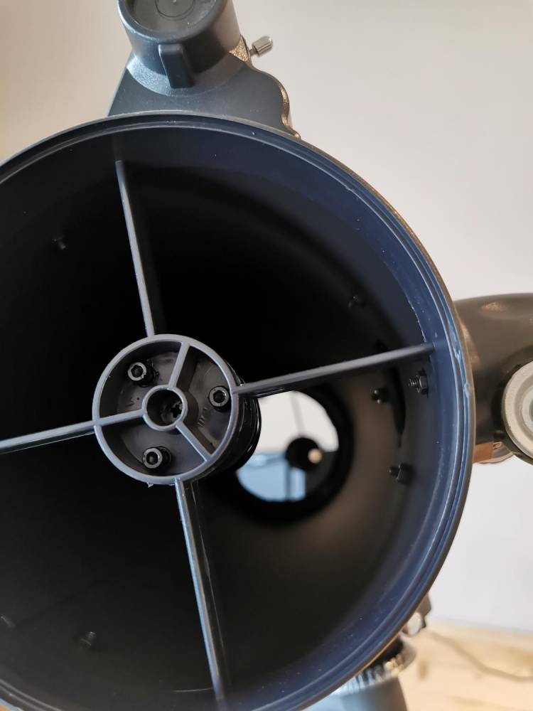 ox_sprzedam-teleskop-celestron-astomaster-130-eq-md