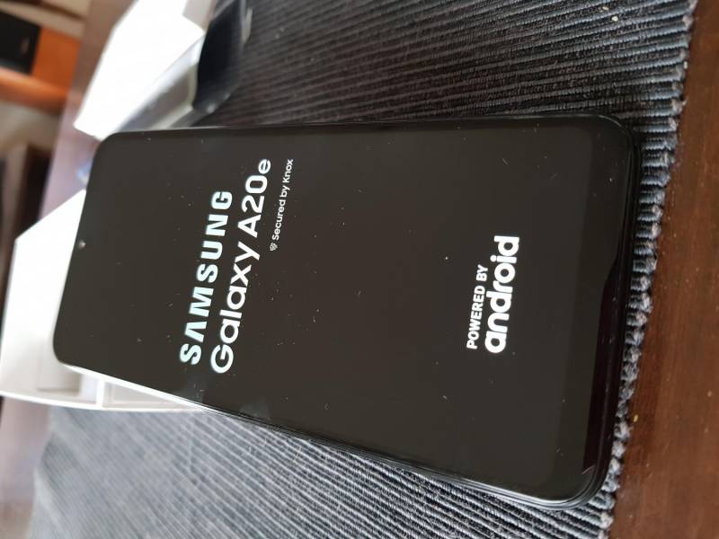 ox_sprzedam-samsung-a20e-nowy