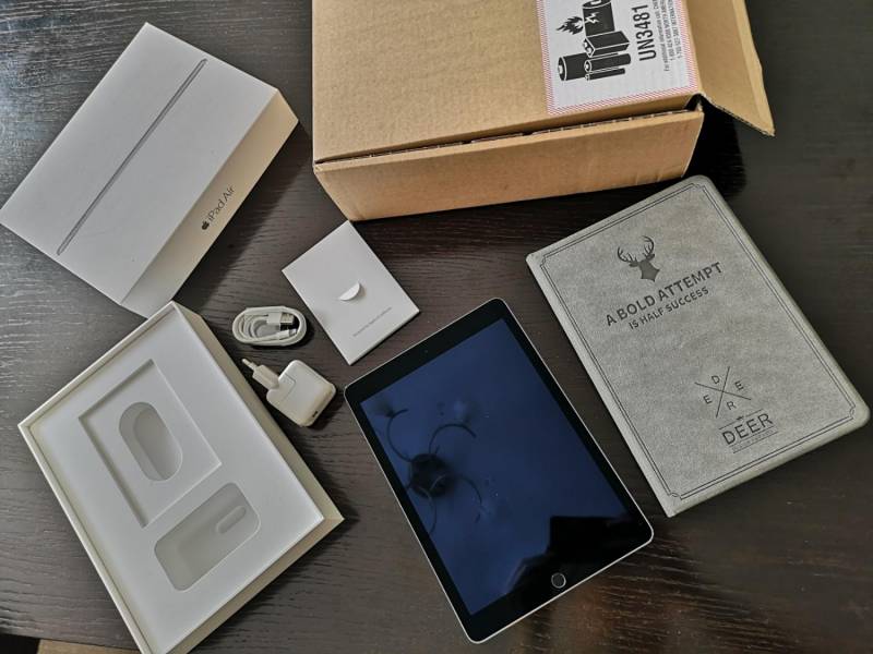 ox_ipad-air-2-wi-fi-64gb-stan-idealny-pokrowiec-deer