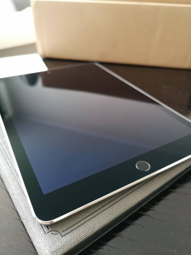 ox_ipad-air-2-wi-fi-64gb-stan-idealny-pokrowiec-deer