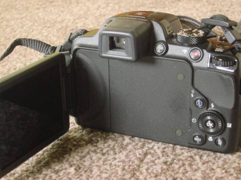 ox_aparat-fotograficzny-nikon-coolpix-p-520