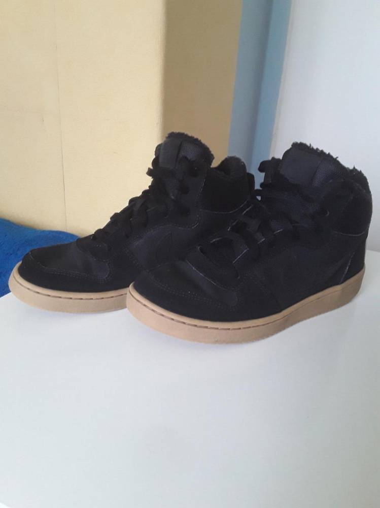 ox_buty-jesienno-zimowe-nike-r385