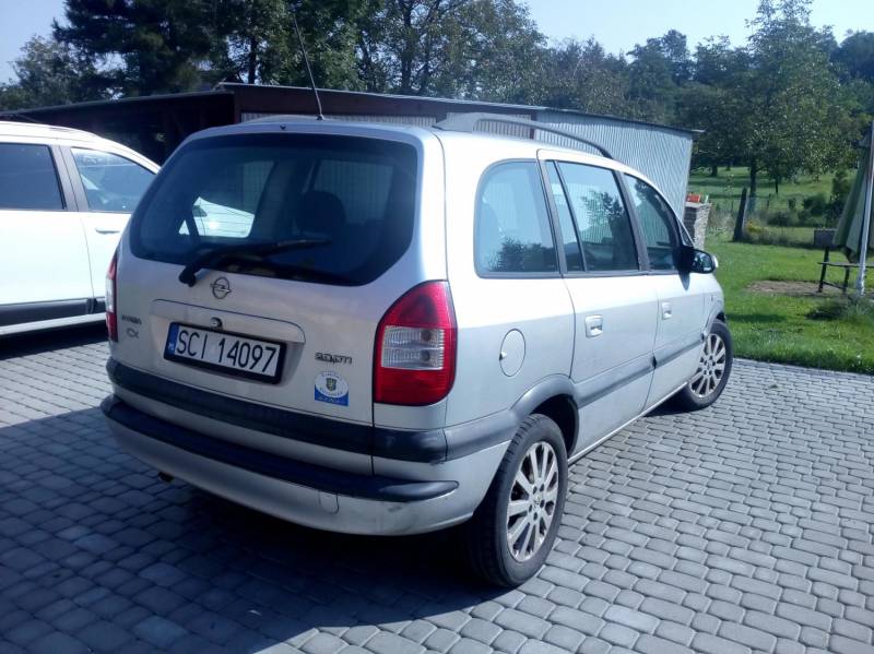 ox_opel-zafira-20-dti-2003r-216-tys-km-7-osob