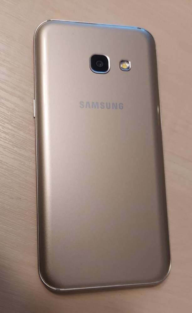 ox_samsung-galaxy-a3-2017-wodoodporny-jak-nowy