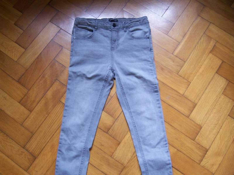 ox_witam-sprzedam-chlopiece-spodnie-jeansowe-reserved-rozm-152