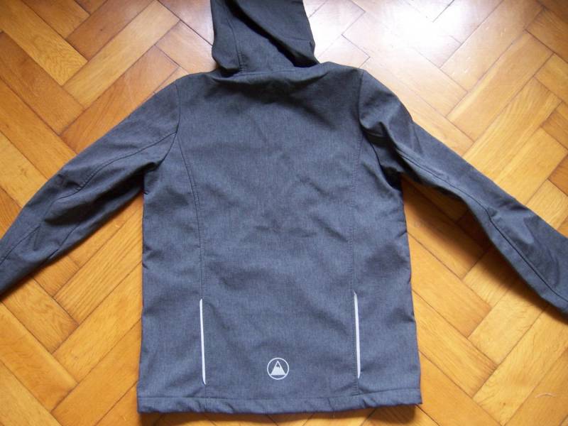 ox_chlopiecy-softshell-wiatrowka-crivit-rozm-146152-10-12-lat