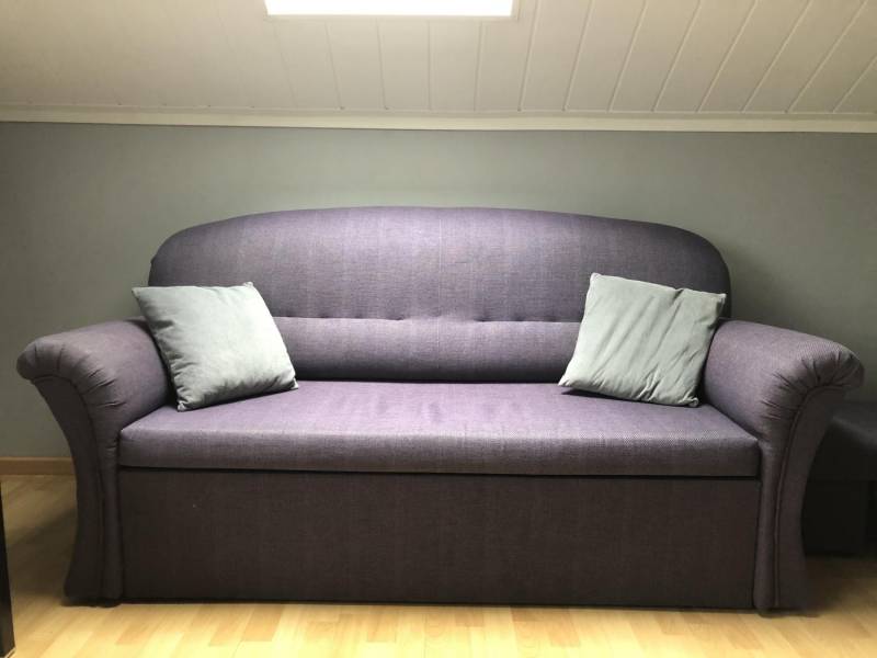 ox_uzywana-sofa-z-pufami