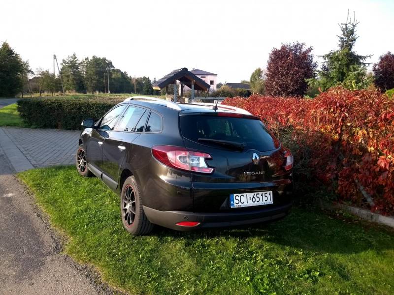 ox_renault-megane-iii-grandtour-kombi-19-dci-salon-polska-2009r