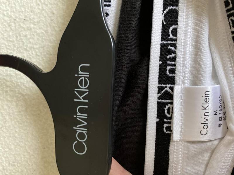 ox_majtki-calvin-klein