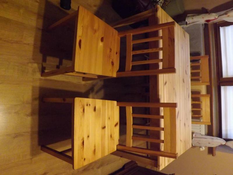 ox_stol-sosnowy-i-4-krzesla-ikea