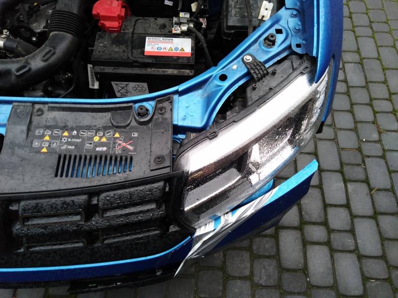ox_dacia-sandero-stepway-delikatnie-uszkodzona-2019r-09tce