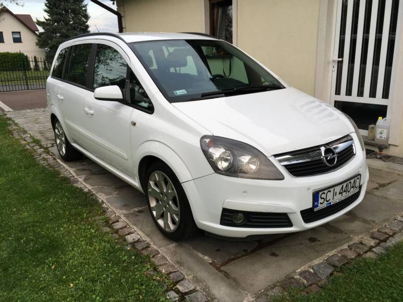 ox_opel-zafira-19-cdti-120-ps-nowy-dwumas-drugi-wlasciciel
