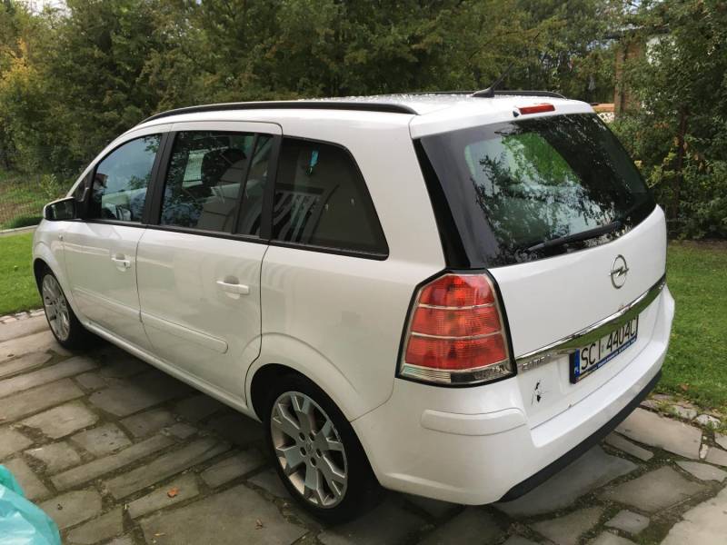 ox_opel-zafira-19-cdti-120-ps-nowy-dwumas-drugi-wlasciciel