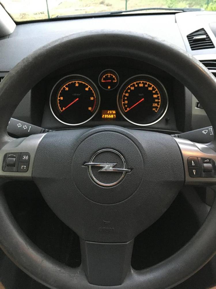 ox_opel-zafira-19-cdti-120-ps-nowy-dwumas-drugi-wlasciciel