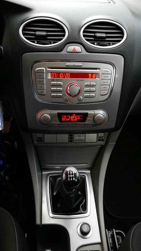 ox_ford-focus-2008-titanium-lift-18-benzyna-klima