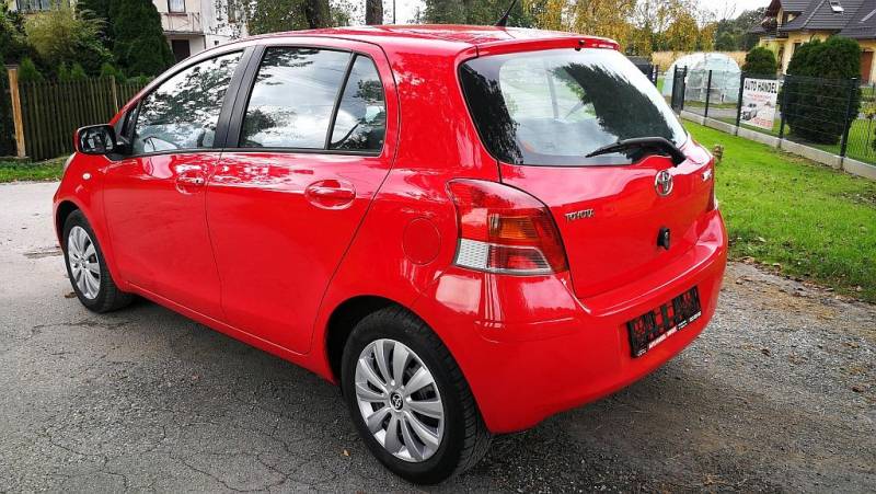 ox_toyota-yaris-2009-benzyna-13-klima-6-skrzynia-bezwypadkowy