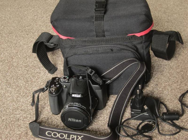 ox_aparat-fotograficzny-nikon-coolpix-p-520
