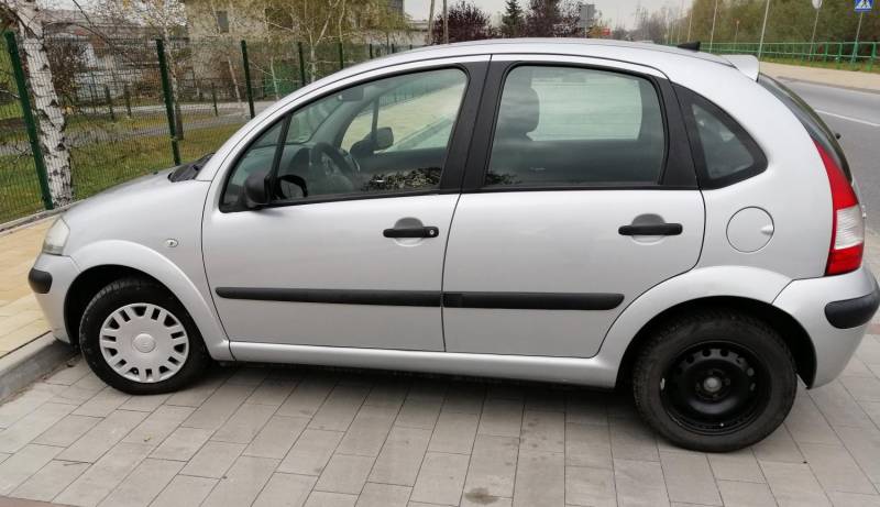 ox_citroen-c3-11-benzyna2006okazja