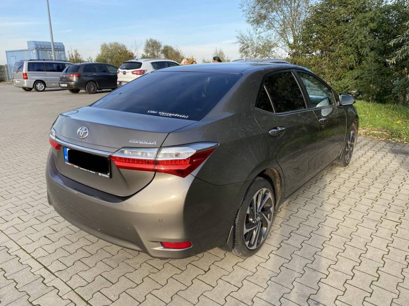 ox_sprzedam-toyota-corolla-16-2016
