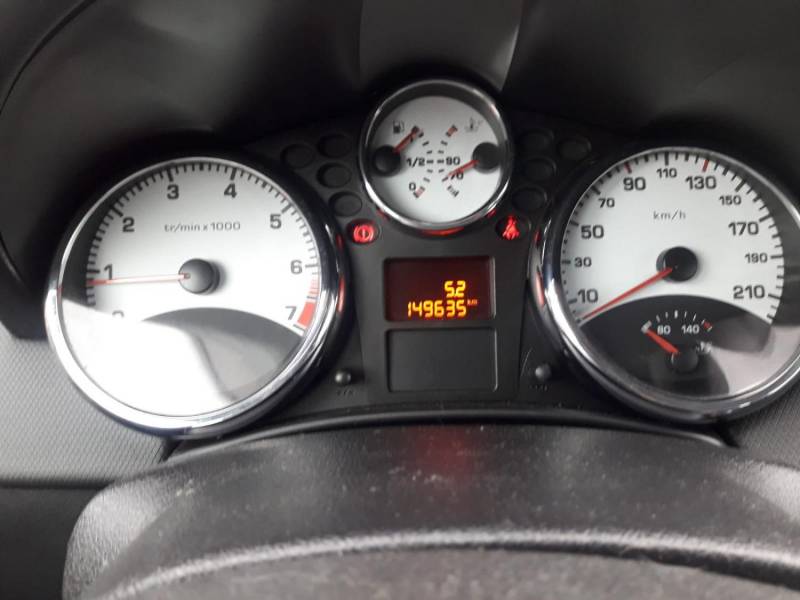 ox_peugeot-207-16-turbo-165koni-klimatronik-szklany-dach-rok-2007