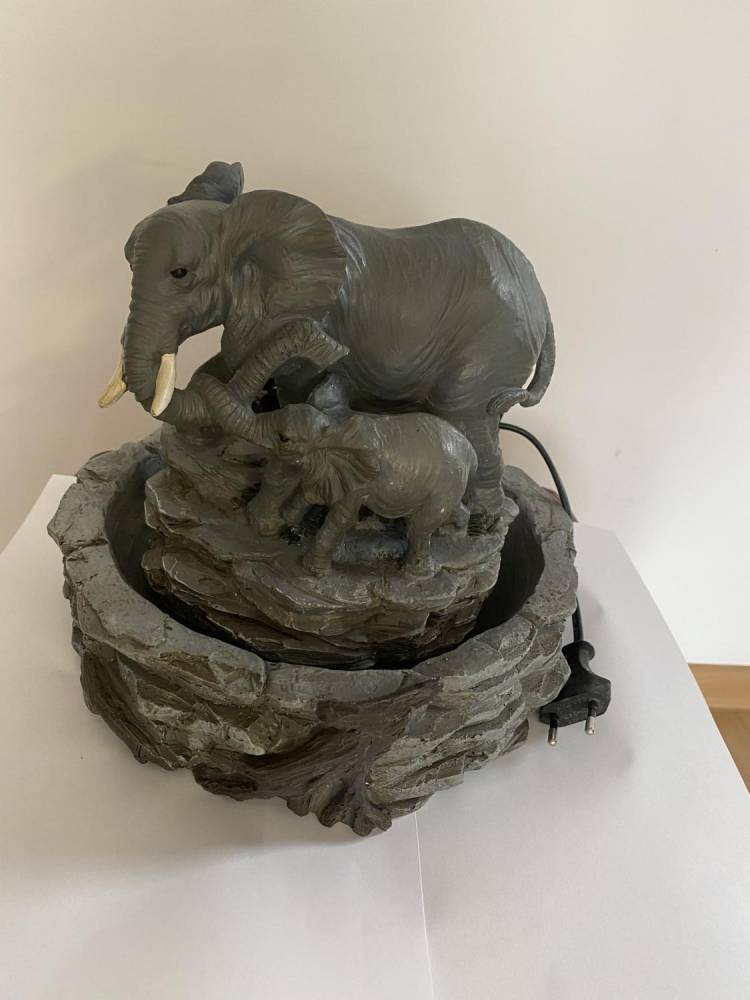 ox_fontanna-pokojowa-slonie