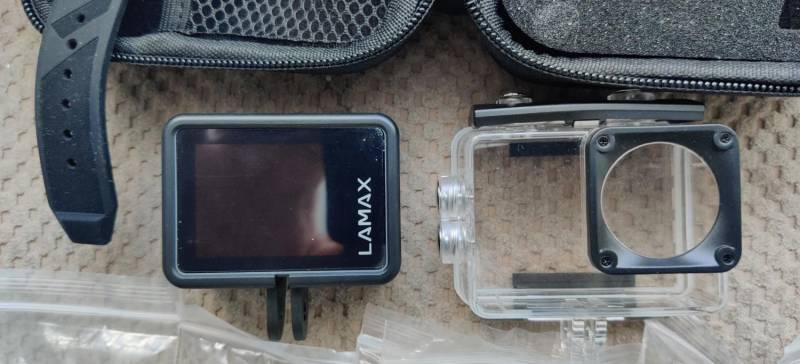ox_kamerka-lamax-x101