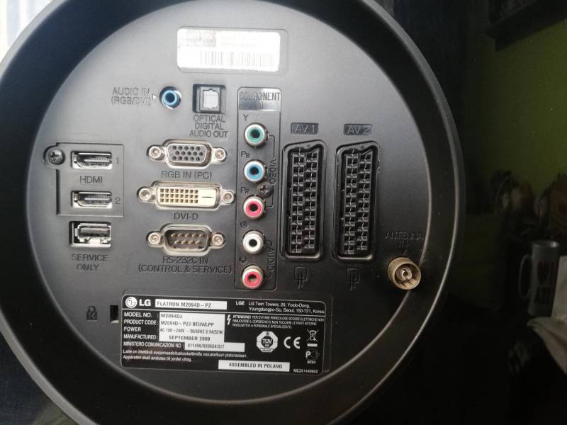 ox_monitortelewizor-20-lg-flatron-m2094d-pz