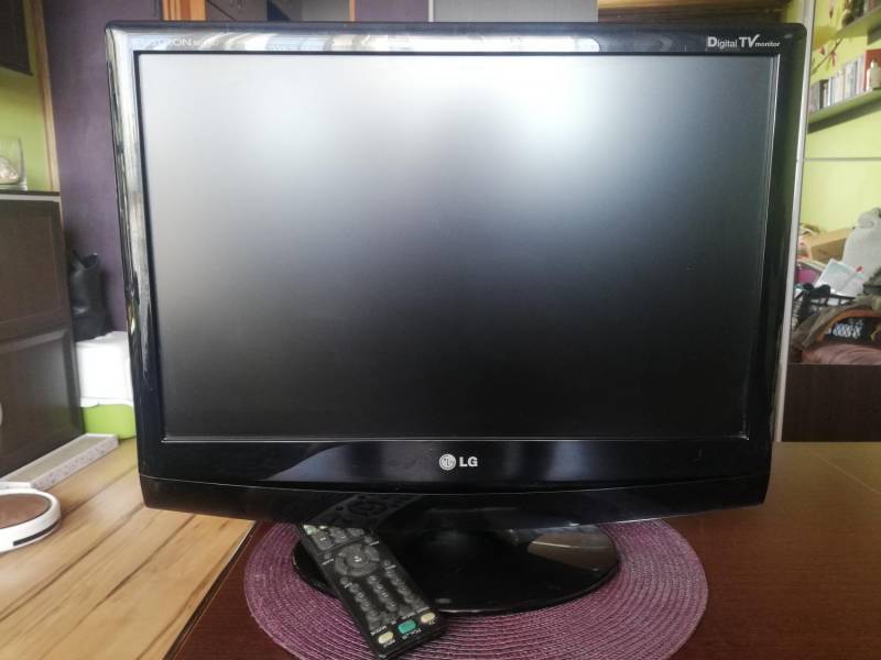 ox_monitortelewizor-20-lg-flatron-m2094d-pz