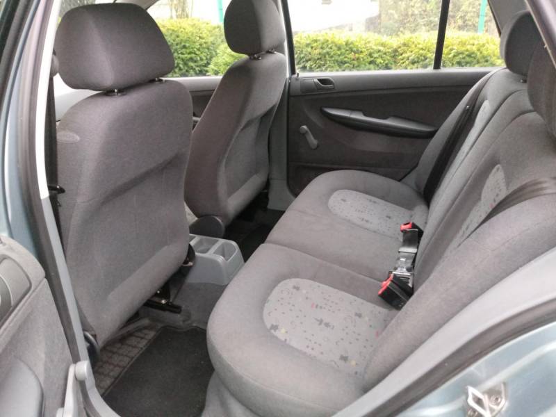ox_sprzedam-skoda-fabia-combi-14-mpigaz
