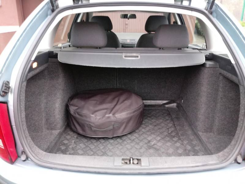 ox_sprzedam-skoda-fabia-combi-14-mpigaz