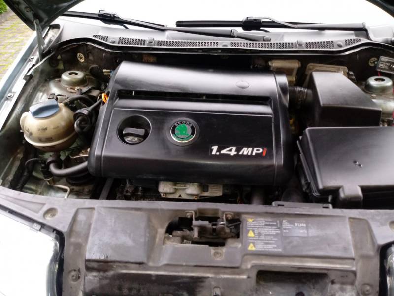 ox_sprzedam-skoda-fabia-combi-14-mpigaz