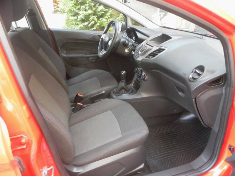 ox_ford-fiesta-2015-r-krajowy-i-wlasciciel-pelny-serwis