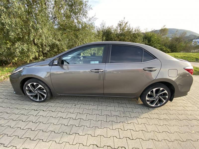 ox_sprzedam-toyota-corolla-16-2016