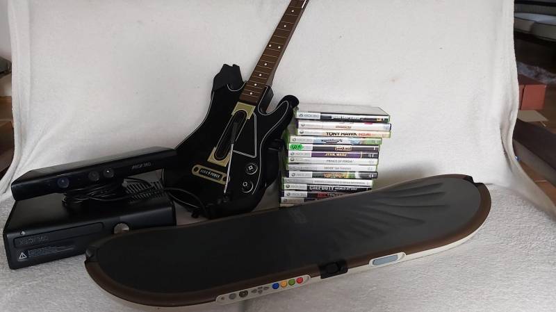 ox_sprzedam-xbox-360-250gb-kinect-dodatki
