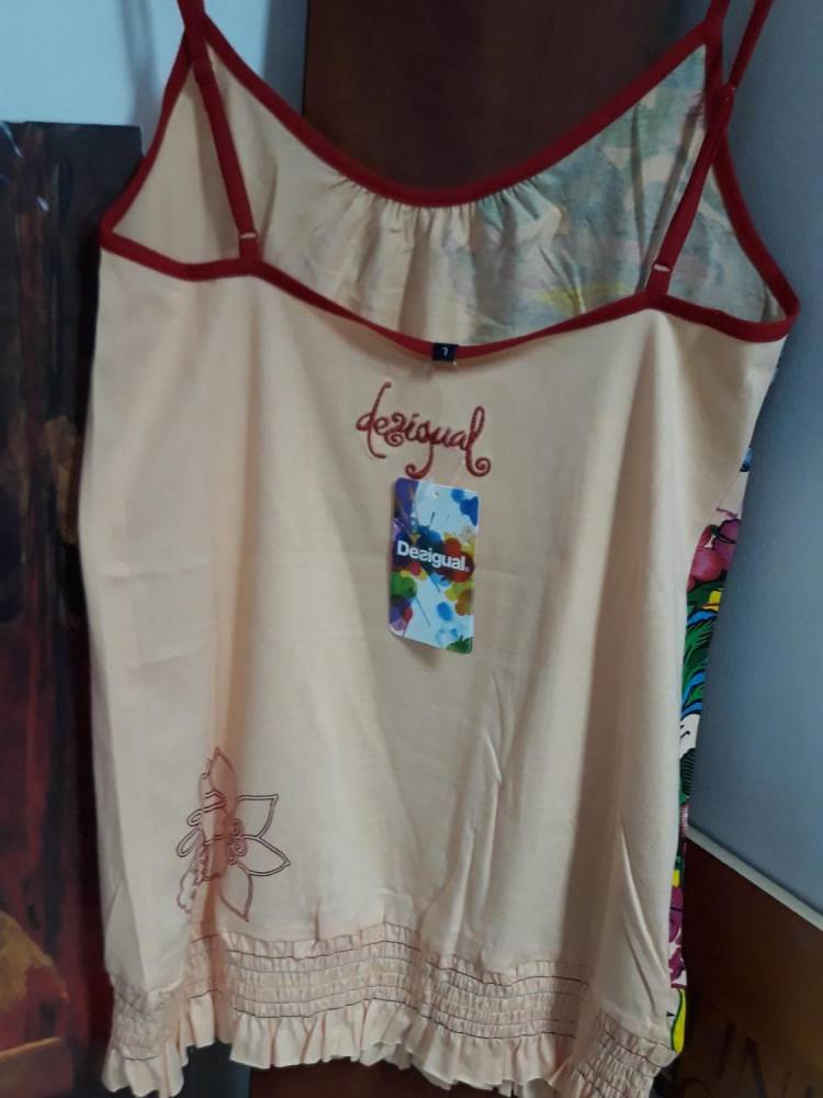 ox_desigual-bluzka-koszulka-na-ramiaczkach-w-kwiaty-m-i-l