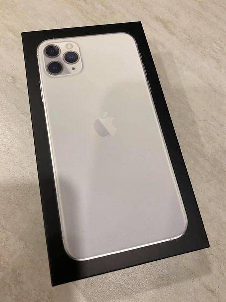ox_iphone-11-pro-max-silver-256gb-stan-idealny