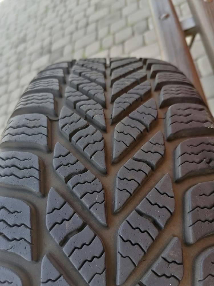 ox_kola-zimowe-vw-golf-v