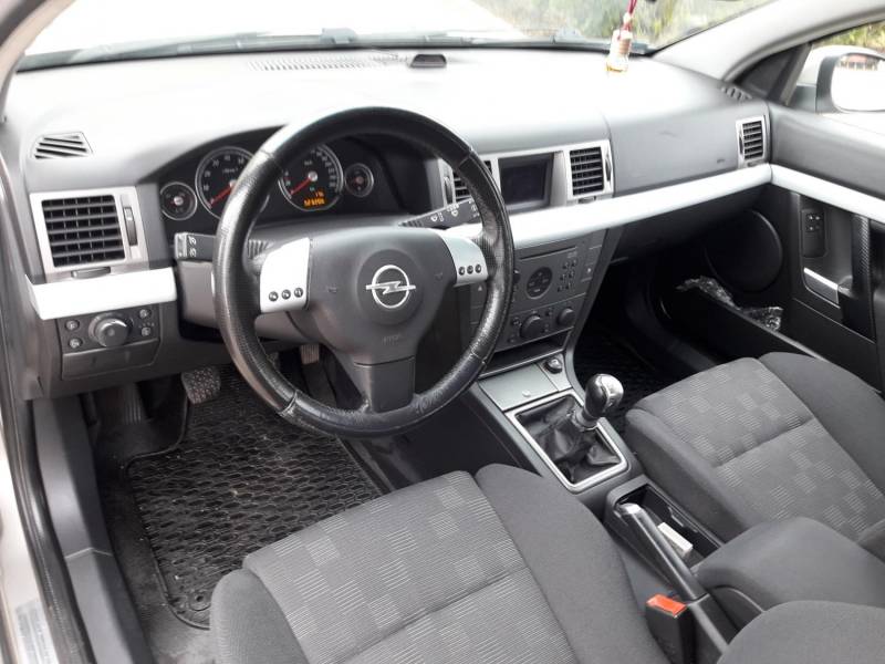 ox_opel-vectra-c-gts-cosmo