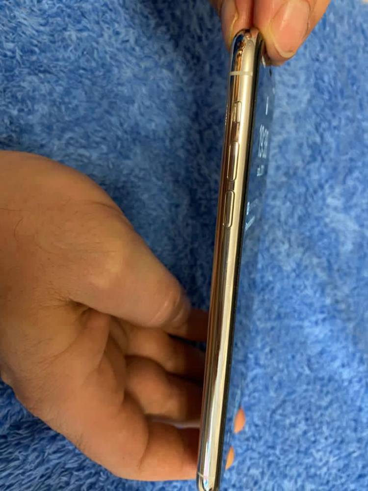 ox_iphone-11-pro-max-silver-256gb-stan-idealny