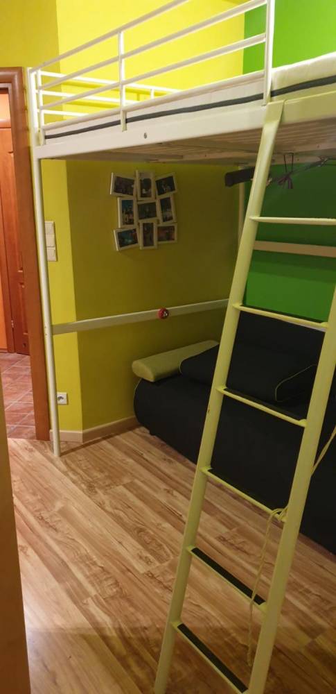 ox_lozko-na-antresoli-ikea